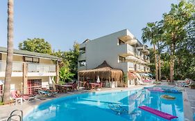 Tropic Beach Club Side Hotel